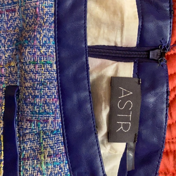☔️ ASTR the Label Blue 🌈 Multi Tweed Leather Trim Hi Low Skirt Sz Small - Picture 7 of 16